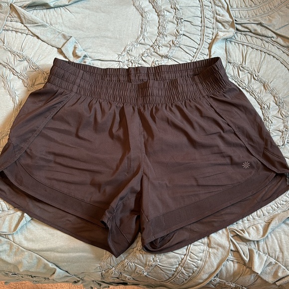 Athleta Mesh Racer Run Mid Rise Short - Picture 8 of 14